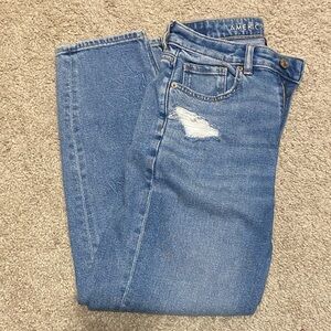 American Eagle Mom Straight Jeans